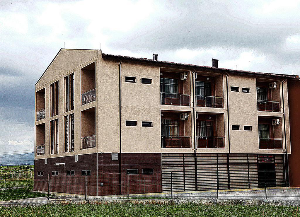 Incanto Family Hotel Sevlievo Exterior foto